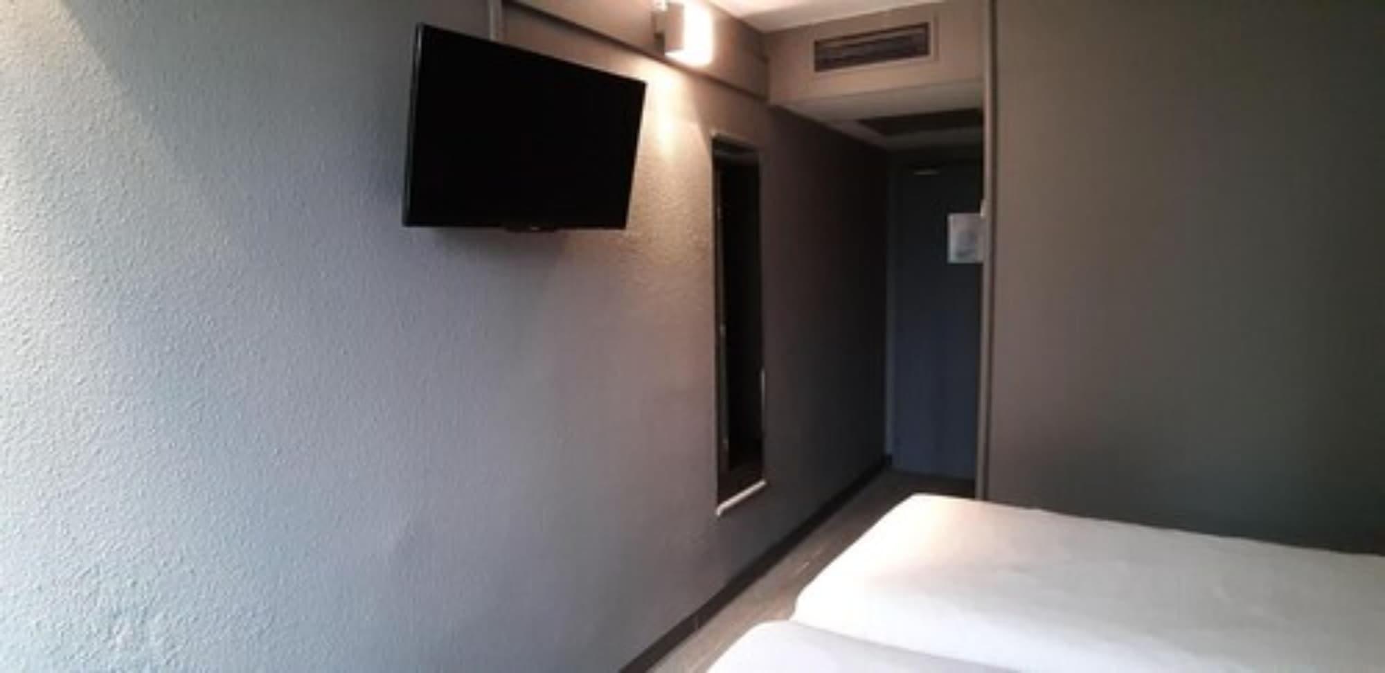 Ibis Arles Hotel Exterior photo