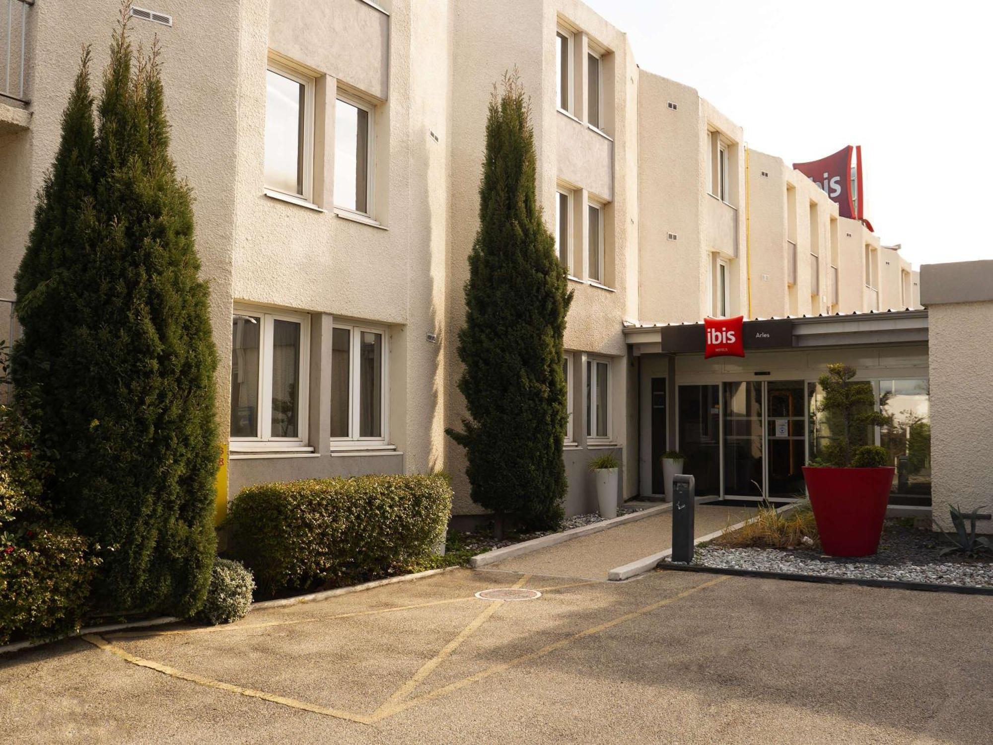 Ibis Arles Hotel Exterior photo