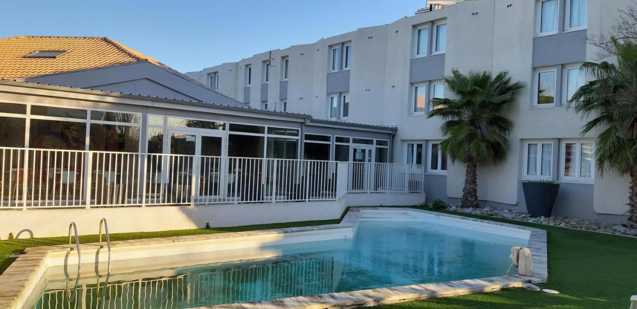 Ibis Arles Hotel Exterior photo